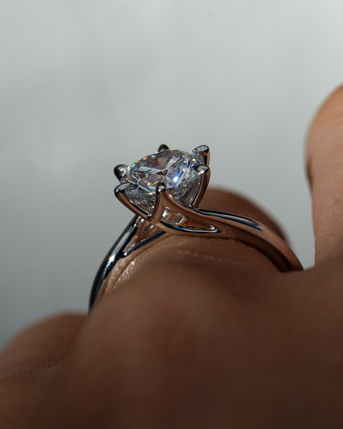 Round Diamond with Unique Crown setting